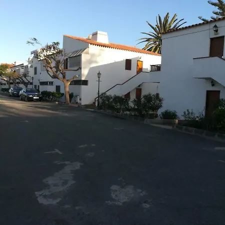 Los Balandros Apartment *